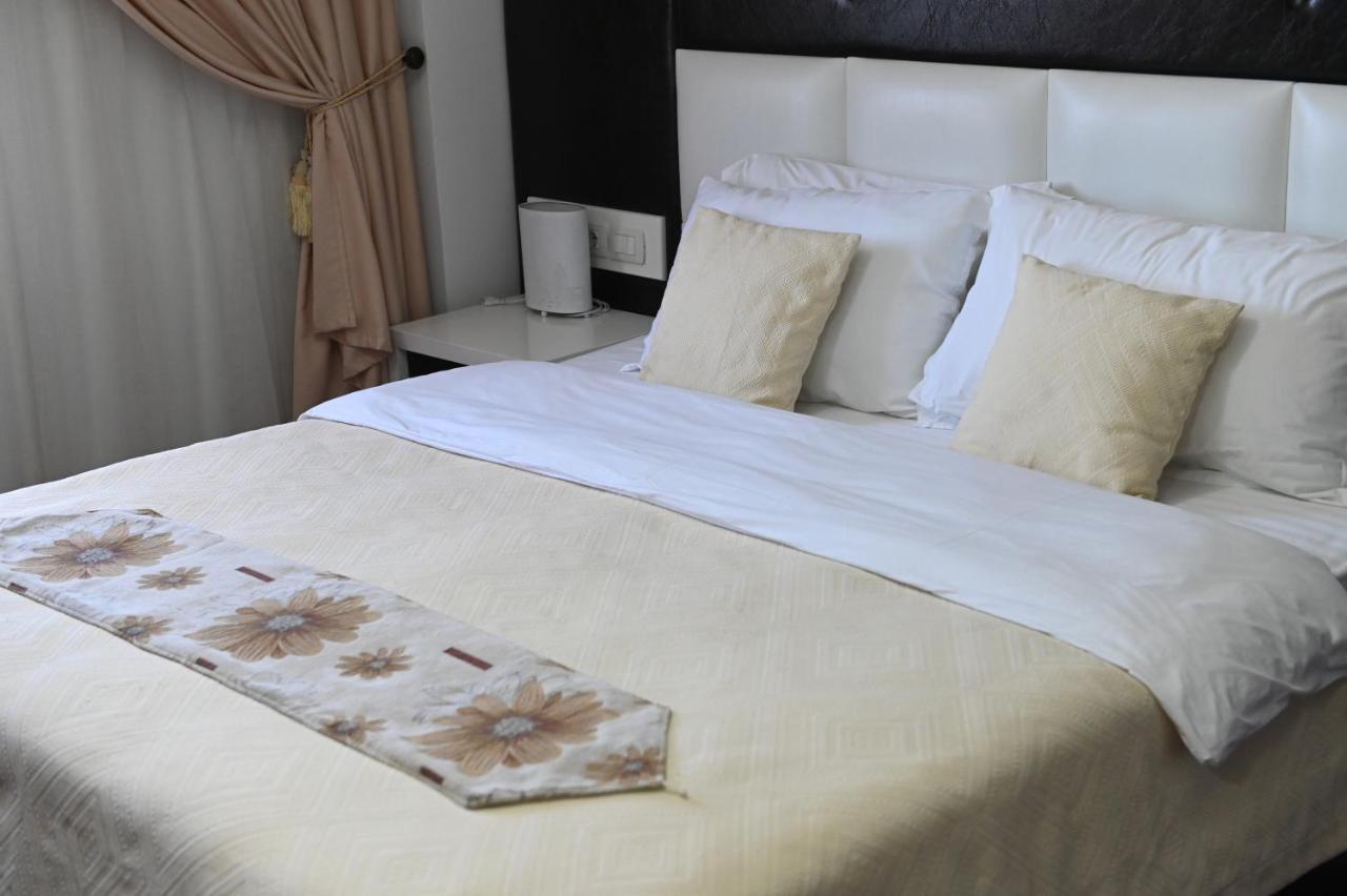 Hotel Liss Lezhe Exterior photo