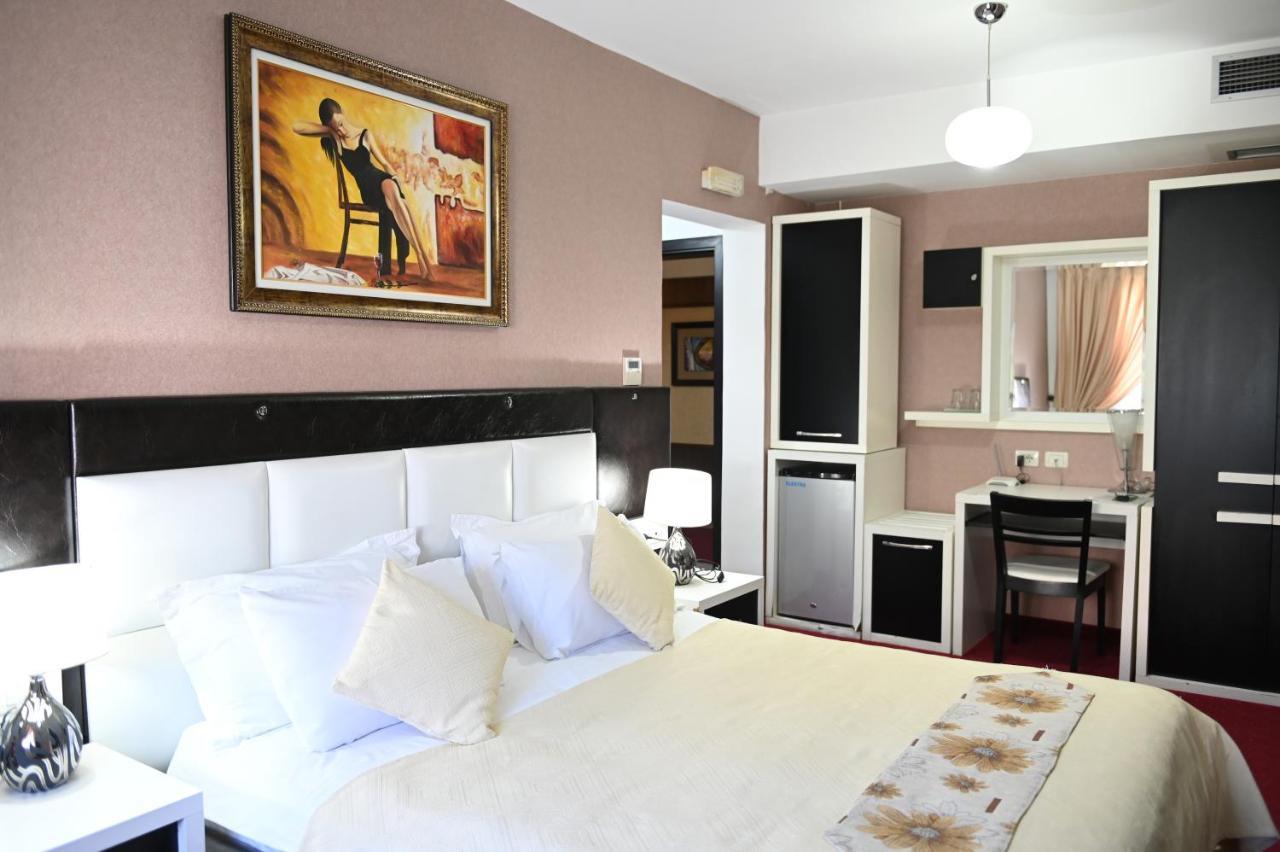 Hotel Liss Lezhe Exterior photo